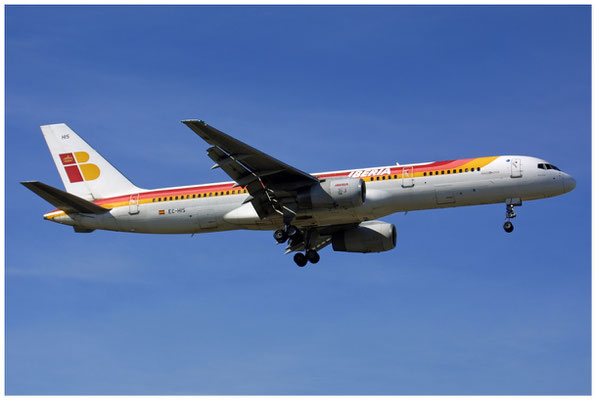 Iberia / Boeing 757-200 / EC-HIS / 26.09.2004 / © Martin Hackl