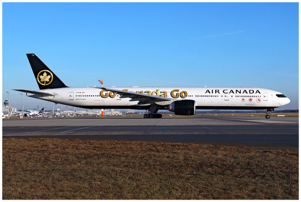 Air Canada / Boeing 777-300 / C-FITW / 25.12.2024 / © Martin Hackl