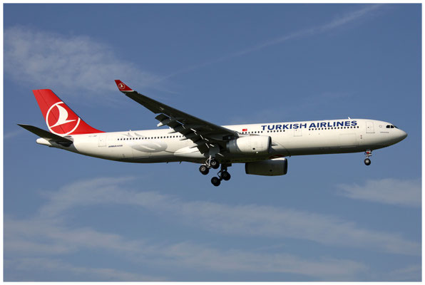 Turkish Airlines / Airbus A330-300 / TC-JNP / 03.08.2016 / © Martin Hackl