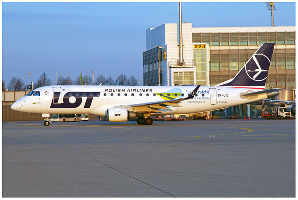 LOT Polish Airlines / ERJ-170-200 / SP-LIC / 06.04.2023 / © Martin Hackl