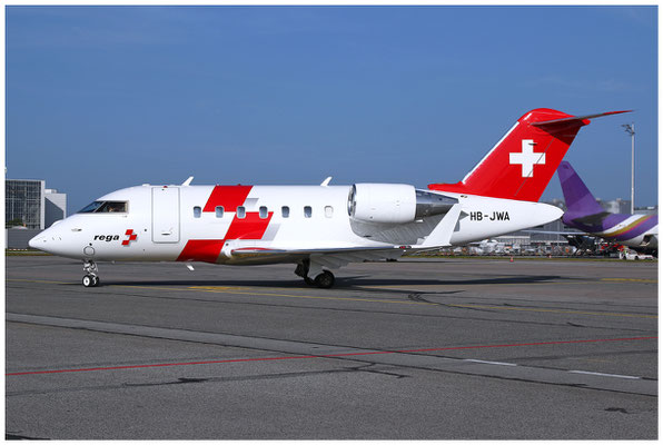 Swiss Air Ambulance / Challenger 650 / HB-JWA / 01.10.2023 / © Martin Hackl