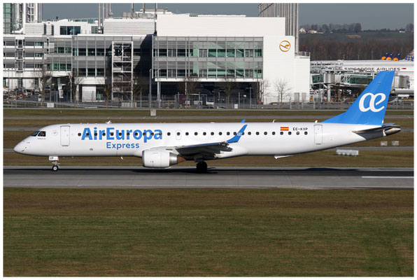 Air Europa / ERJ-190-200 / EC-KYP / 22.11.2017 / © Martin Hackl