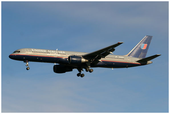 United Airlines / Boeing 757-200 / N526UA / 21.10.2007 / © Martin Hackl