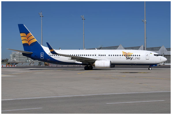 Skyline Express / Boeing 737-800 WL / UR-SLG / 12.05.2025 / © Martin Hackl