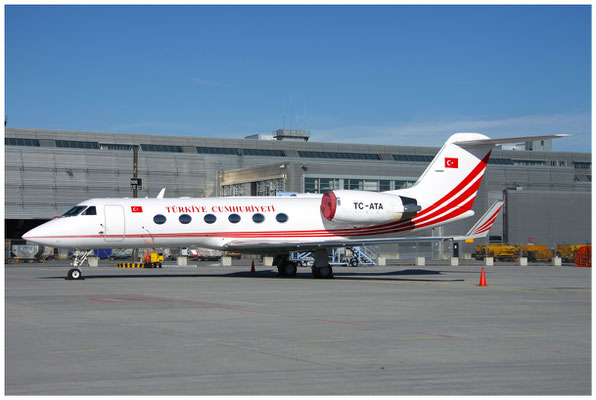 Turkish Air Force / Gulfstream 4 / TC-ATA / 05.02.2011 / © Martin Hackl