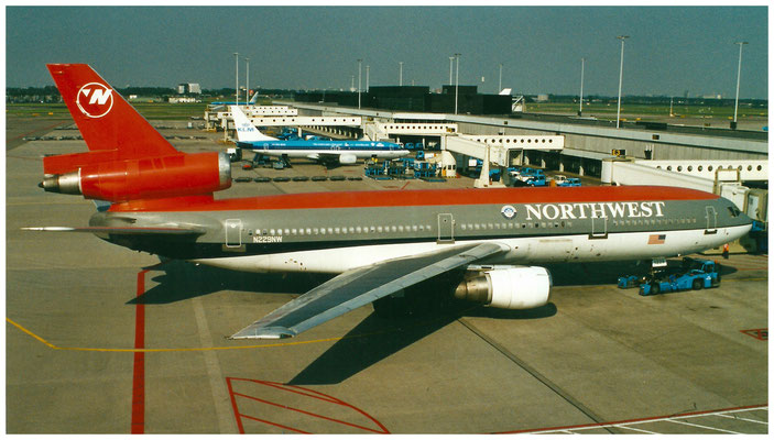 Northwest Airlines / MDD DC-10-30 / N229NW / 17.08.2002 / © Martin Hackl