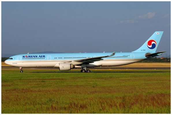 Korean Air / Airbus A330-300 / HL7586 / 29.08.2008 / © Berni Müller