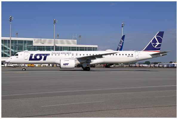 LOT Polish Airlines / ERJ-190-400 / SP-LEB / 23.05.2025 / © Martin Hackl