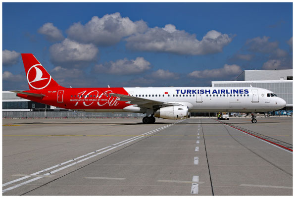 Turkish Airlines / Airbus A321-200 / TC-JRF / 15.08.2024 / © Martin Hackl