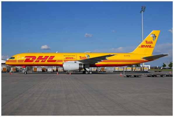 DHL Air Austria / Boeing 757-200 F / OE-LNH / 30.05.2022 / © Martin Hackl