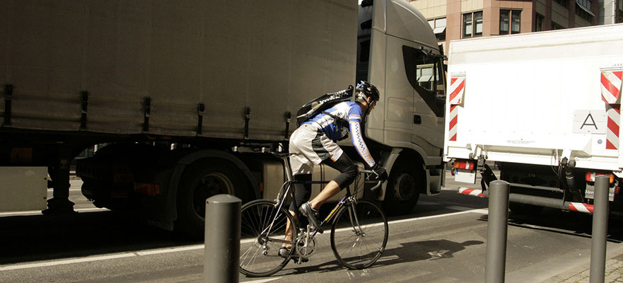 Eilbote Fahrradkurier Verkehr Frankfurt