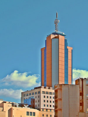 Portomaso Tower in Paceville von St.Julians aus gesehen