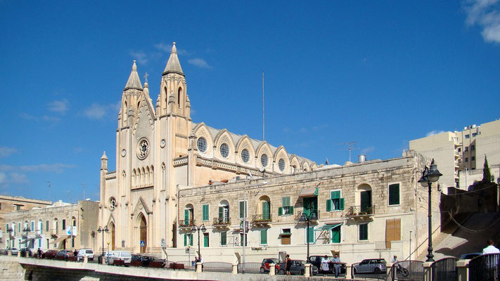 Carmelite-Parish-Church an der Balluta Bay in Sliema