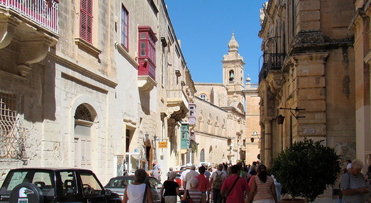 Villegaignon Street mit dem Karmeliterkloster