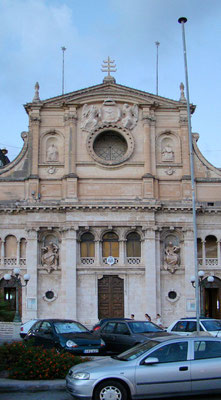 Kirche an der Uferpromenade in Sliema