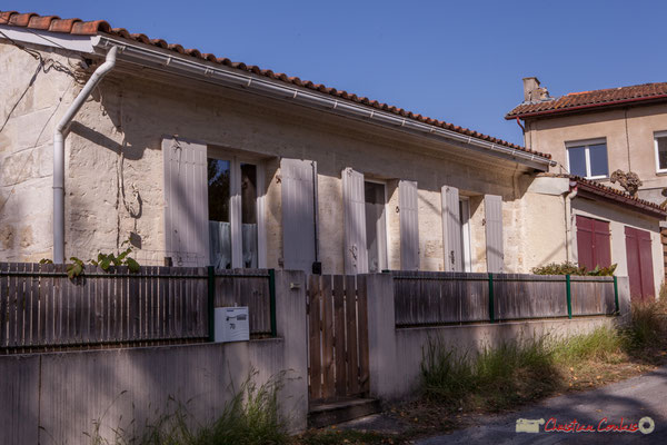 3 Habitat vernaculaire. Avenue de Vinagrey, Cénac, Gironde. 16/10/2017
