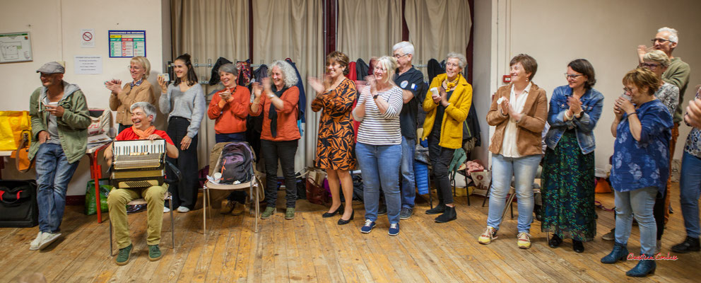 Les Choraleurs invitent Nathalie Aubin à fêter ses 60èmes arpèges. Lundi 15 mai 2023, Quinsac. Photographie © Christian Coulais