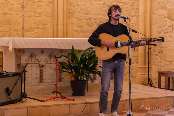 Raoul Vignal en concert, église de Saint-Brice. Ouvre la voix, samedi 4 septembre 2021. Photographie © Christian Coulais