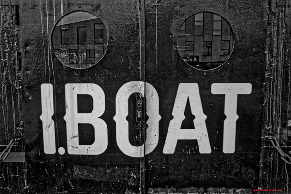 Autour du bassin à flot N°1, Bordeaux. Mardi 27 février 2024. Photographie 16mm © Jean-Pierre Couthouis