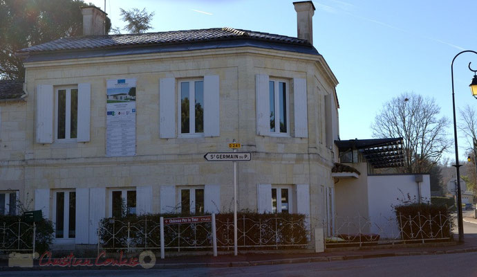 Pignon sur rue, belle intégration de La Source, pôle culturel et social de Sallebœuf