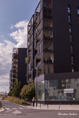 (Pas de recherche de filet, juste situer le quartier...) f/22 1/50 sec 43 mm 200 ISO Vendredi 22 août 2025, Bordeaux. Photographie © Christian Coulais