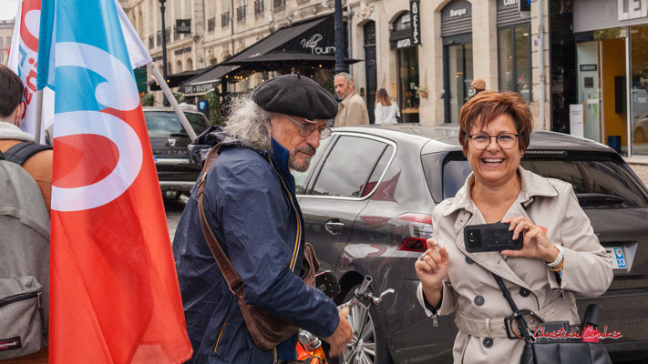 "Clic-clac c'est dans la boîte" Manifestation intersyndicale, Bordeaux, mardi 5 octobre 2021. Photographie © Christian Coulais