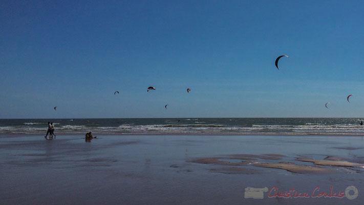Kitesurf sur la Grande Plage, Saint-Gilles-Croix-de-Vie, Vendée, Pays de la Loire