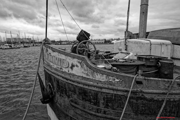 Autour du bassin à flot N°1, Bordeaux. Mardi 27 février 2024. Photographie 16mm © Jean-Pierre Couthouis