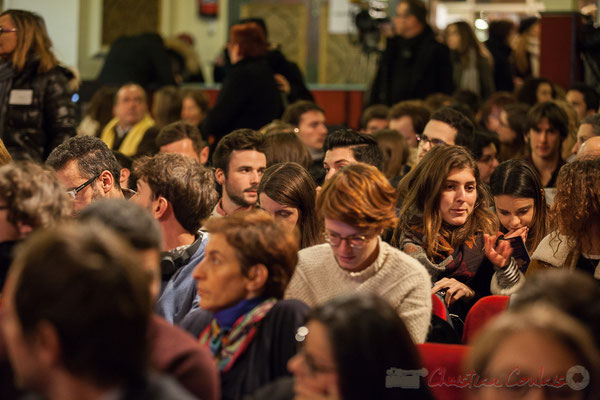 Réunion électorale de Benoît Hamon, l'accroche-cœur des jeunes...et des moins jeunes. Bordeaux #benoithamon2017