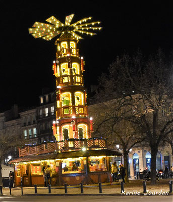 Illuminations de Noël, place de la Comédie et ses environs. Mercredi 16 décembre 2020. Photographie © Karine Jourdan
