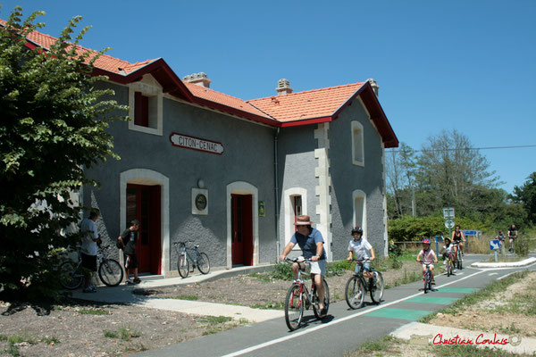 Le gîte d'étape de Citon-Cénac est ouvert en bordure de la voie verte, piste cyclable Roger Lapébie. 06/08/2010