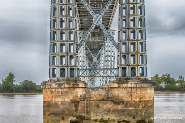 Pont routier Gustave Eiffel, Cubzac-les-ponts. Samedi 26 septembre 2020. Photographie HDR © Jean-Pierre Couthouis