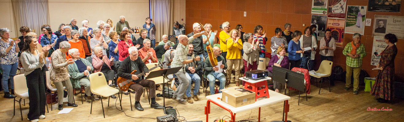 Les Choraleurs invitent Nathalie Aubin à fêter ses 60èmes arpèges. Lundi 15 mai 2023, Quinsac. Photographie © Christian Coulais