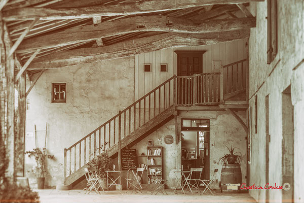 Préau des communs, Domaine de Malagar. Centre François Mauriac, Saint-Maixant. 28/09/2019 Reproduction interdite - Tous droits réservés © Christian Coulais