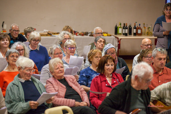 Les Choraleurs invitent Nathalie Aubin à fêter ses 60èmes arpèges. Lundi 15 mai 2023, Quinsac. Photographie © Christian Coulais