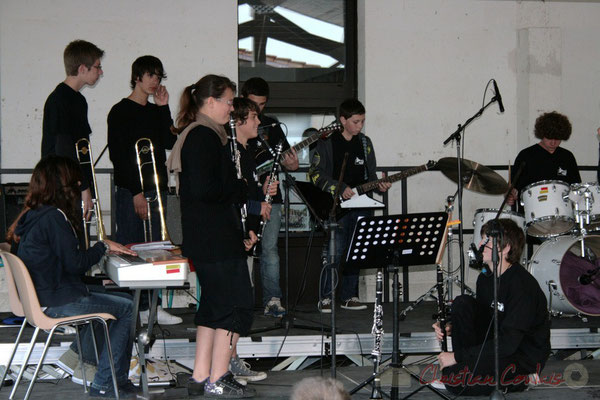 Duo de guitares. Big Band Jazz du Collège Eléonore de Provence, de Monségur (promotion 2010). Festival JAZZ360 2010, Cénac. 12/05/2010