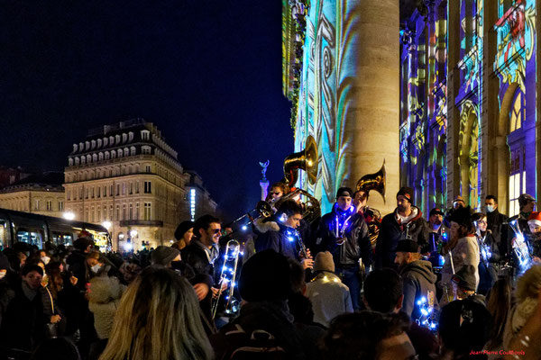 Place de la Comédie, Bordeaux. Samedi 18 décembre 2021. Photographie © Jean-Pierre Couthouis