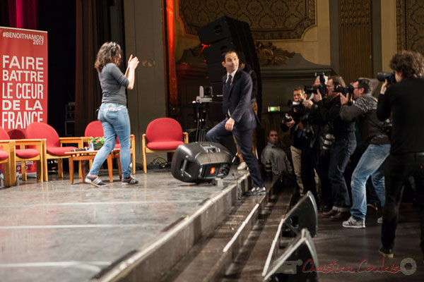 3 Arrivée de Benoît Hamon et des intervenants au Théâtre Fémina, Bordeaux. #benoithamon2017