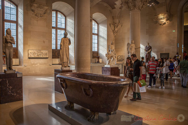Bassin, Salle du Manège, Musée du Louvre