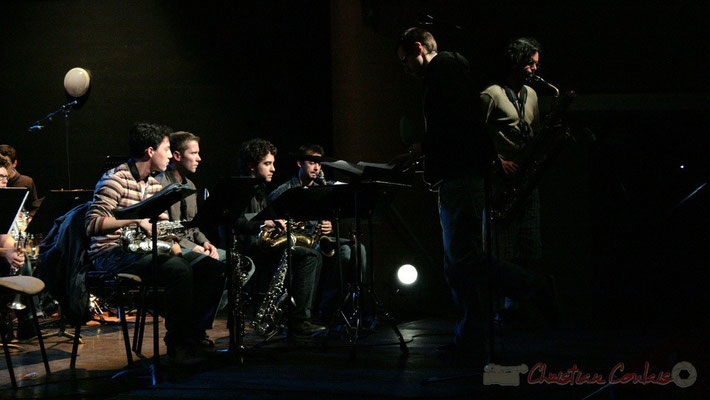 Solo de Grat Martinez et son saxophone baryton. Big Band du Conservatoire Jacques Thibaud, section Musiques Actuelles Amplifiées-Jazz. Festival JAZZ360 2010, Cénac. 14/05/2010