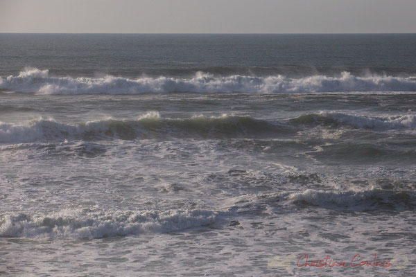 Effets de vagues. Biscarrosse océan, plage du Vivier, Landes. 21 février 2016
