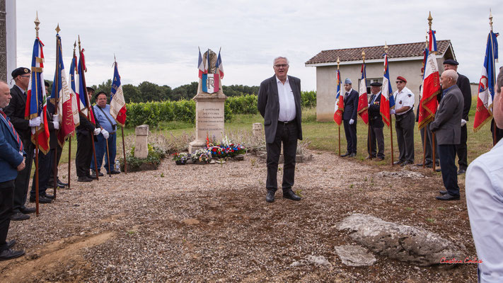 Quatre-vingtième anniversaire du Souvenir et de la Mémoire de la Résistance, stèle de Mauriac, allocution de Jean-Marie Darmian, président de Gironde citoyenne. Dimanche 14 juillet 2024. Photographie © Christian Coulais