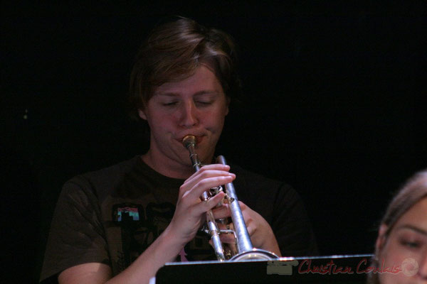 Trompettiste, Big Band du Conservatoire Jacques Thibaud, section MAA-Jazz. Festival JAZZ360 2011, Cénac. 03/06/2011