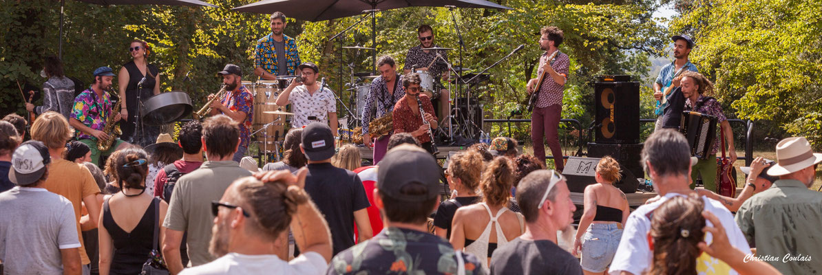 Concert d'Opsa Dehëli, Aérocampus / Château de Latresne, Ouvre la Voix fête ses 20 ans. Dimanche 4 septembre 2022. Photographie © Christian Coulais