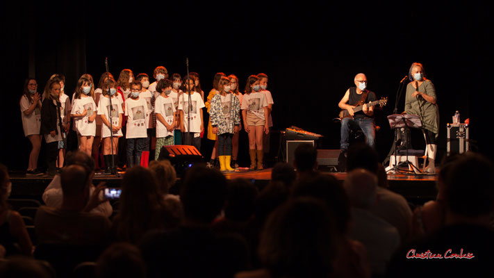 Création musicale Siladigueron. Elèves de CM1/CM2 de l’école primaire de l’Estey (Le Tourne), enseignante Céline Dumas. Lundi 7 juin 2021, Cénac. Photographie © Christian Coulais