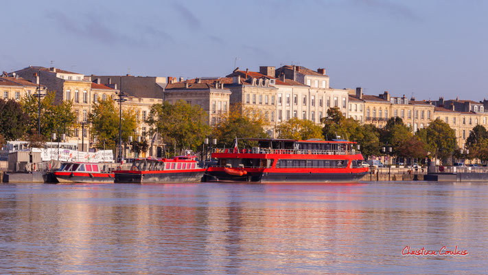 Vedette rapide Silnet, bateau-promenade Sardane, navire-restaurant Sicambre (Bordeaux River Cruise) Bordeaux port de la Lune. Samedi 9 octobre 2021. Photographie © Christian Coulais