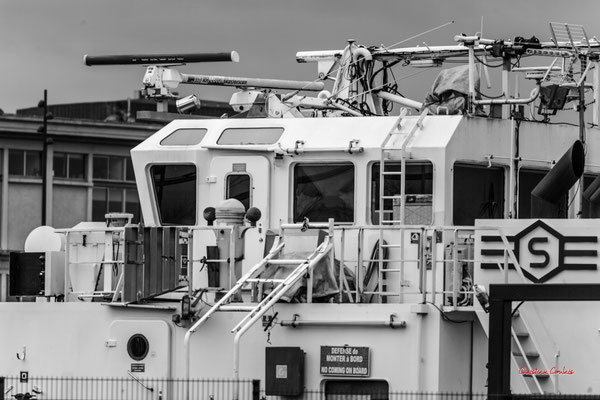 16h22. Autour du bassin à flot N°1, Bordeaux. Mardi 27 février 2024. Photographie 400mm © Christian Coulais