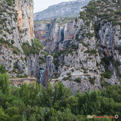 Le Pont du Diable, depuis la villa romaine / Puente del diablo, de la Roman villa. Lumbier / Navarra