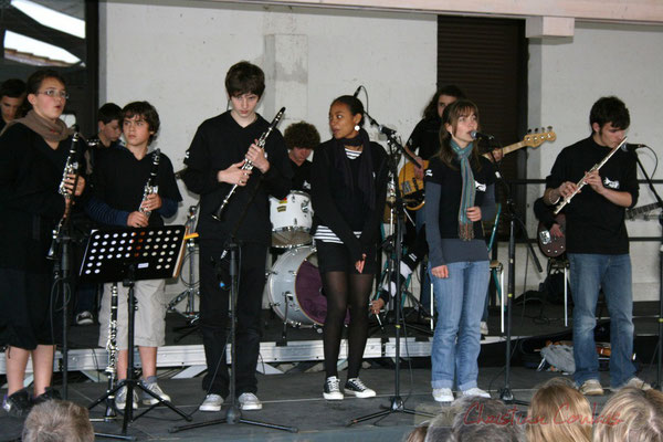 Chant et flûte traversière. Big Band Jazz du Collège Eléonore de Provence, de Monségur (promotion 2010). Festival JAZZ360 2010, Cénac. 12/05/2010