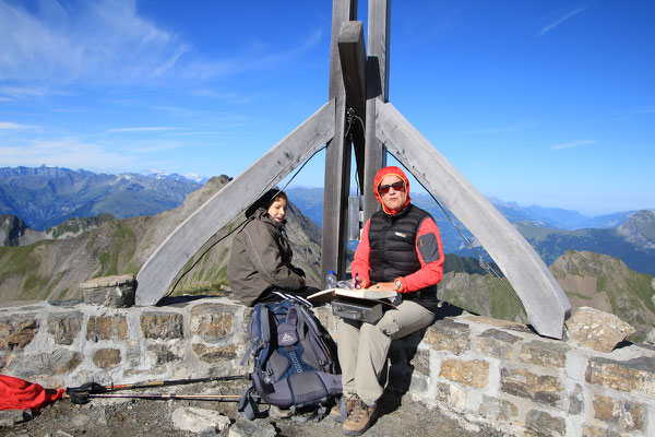 Naafkopf - hier stoßen Schweiz, LIchtenstein und Österreich aneinander